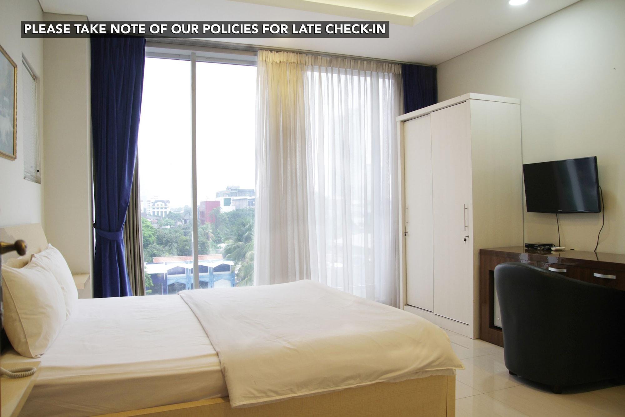 Kemang Eleven Hotel Jakarta Exterior photo